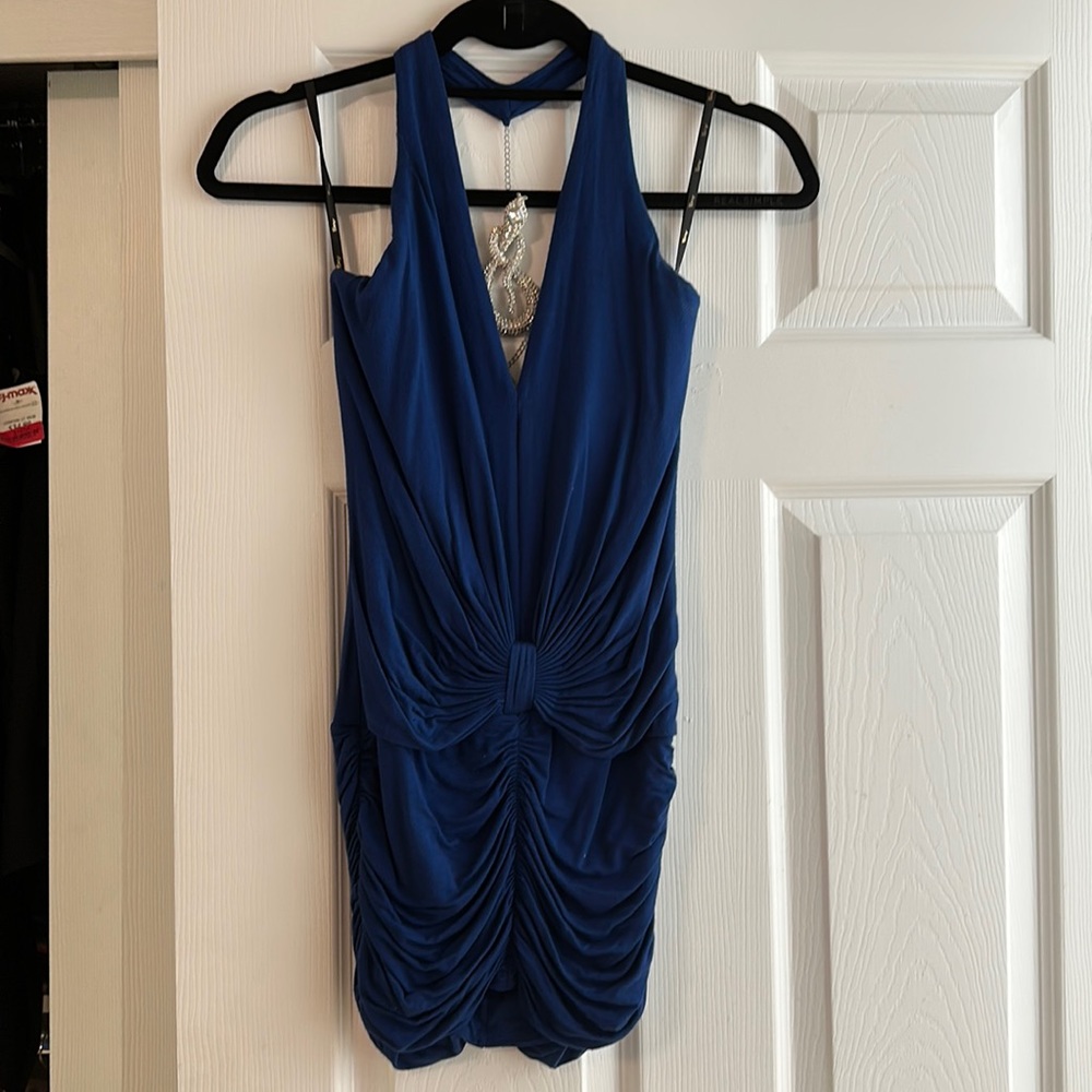 Stunning royal blue sky, top with  rhinestone snake on the back.